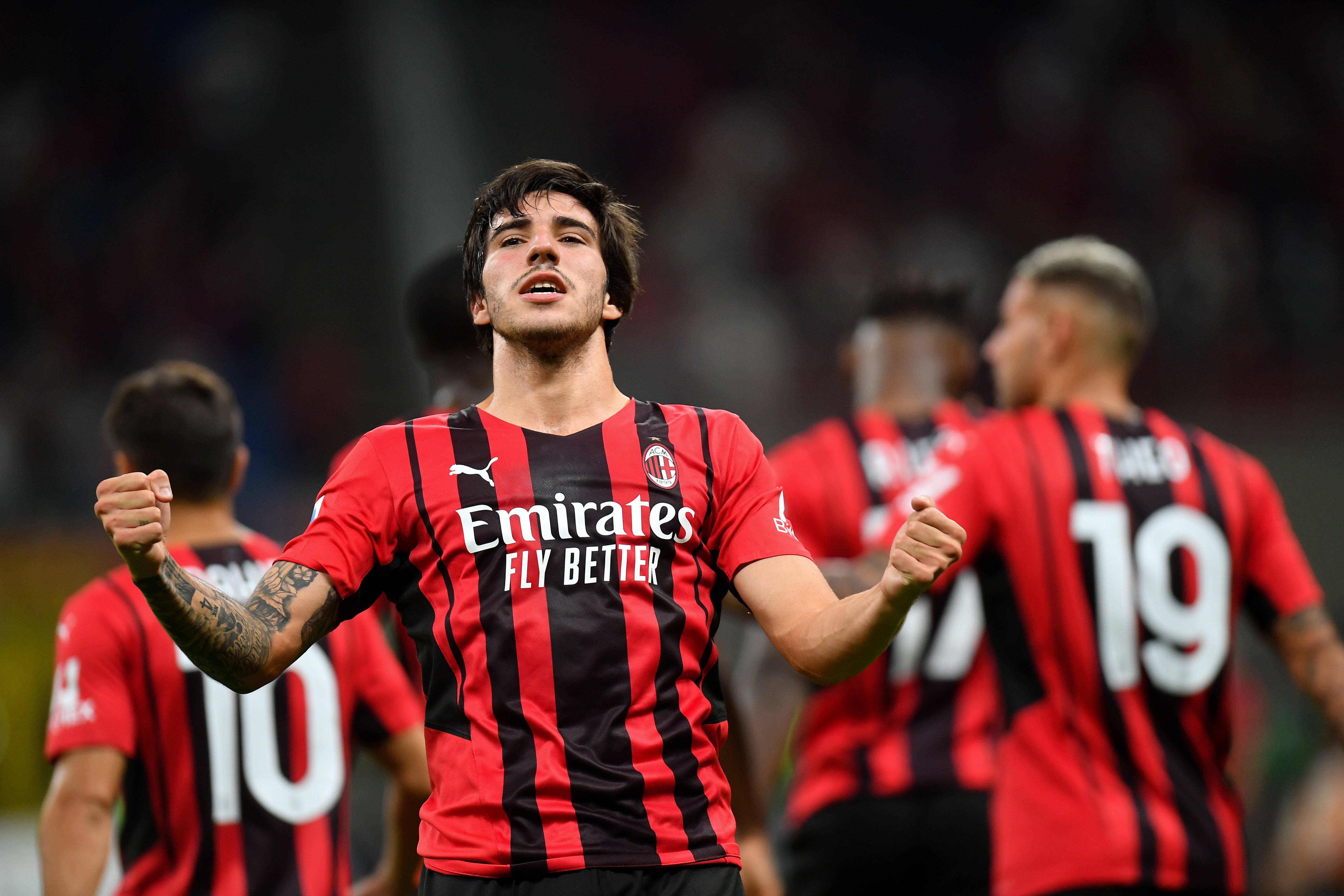 AC米兰领衔欧洲先锋，欲力挽狂澜(空谷幽兰蓝齐儿大棒槌)