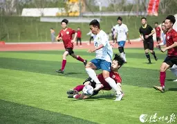 体育明星球队上演激烈对抗，谁能称霸联赛()