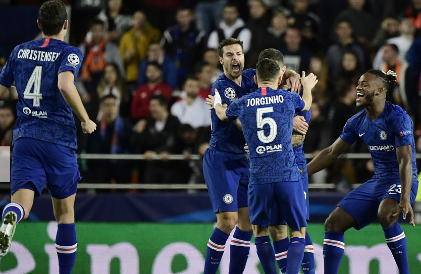 瓦伦西亚赢得关键战役，晋级下一轮()